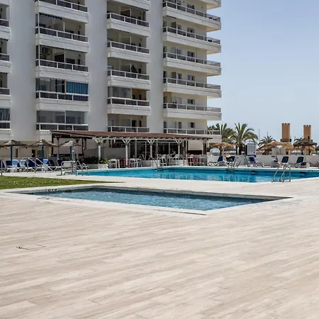 Pyr Estudio Con Parking Y Piscina Todo El Ano By Sur شقة