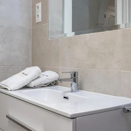 Pyr Estudio Con Parking Y Piscina Todo El Ano By Sur فوينخيرولا