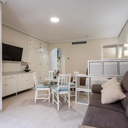 Pyr Estudio Con Parking Y Piscina Todo El Ano By Sur 푸엔히롤라