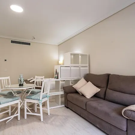 Pyr Estudio Con Parking Y Piscina Todo El Ano By Sur 푸엔히롤라